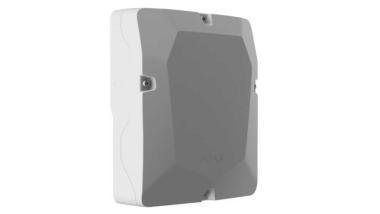 Case D kötődoboz; max. 8 db Ajax Fibra eszközhöz és max. 2 db 18 Ah akk.-hoz; 430x400x133 mm; fehér