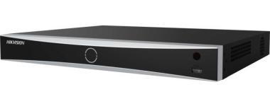 16 csatornás DeepinMind PoE NVR; 256/256 Mbps be-/kimeneti sávszélességgel; riasztás I/O
