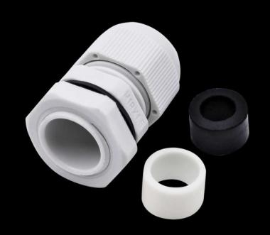 Tömszelence; M18x1.5; 4-8mm és 10-16mm gyűrűvel; IP68